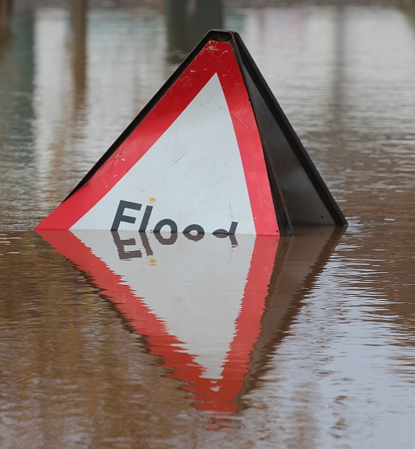Overwhelmed_Flood_sign,_Upton-upon-Severn